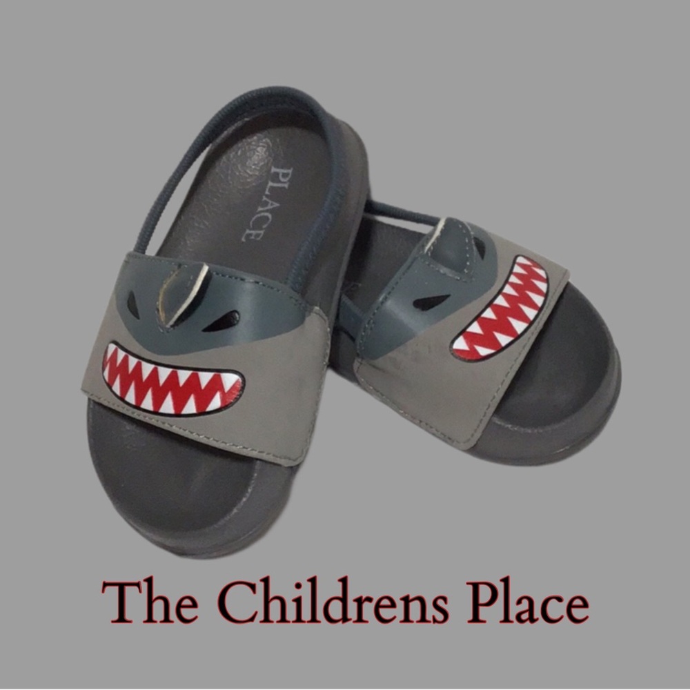 NWOT Children’s Place Boys Sandals, Shark Theme, Gray, Size 7